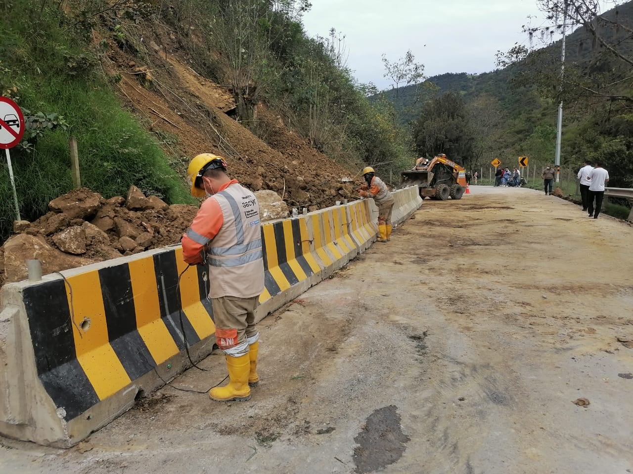 Habilitado paso a un carril en el sector El Reposo, en Pamplonita